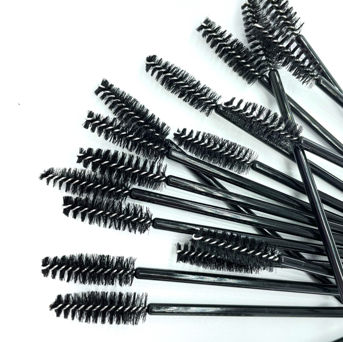 Wimpernbürstchen mit Nylonstiel, schwarzer Griff, schwarze Borsten (50 Stk./Packung)